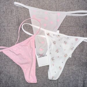 3 Thongs